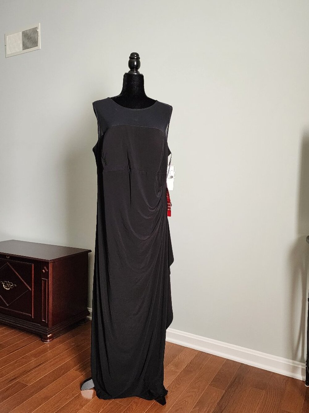 Scarlett Long Black Dress Size 18W New with Tags.